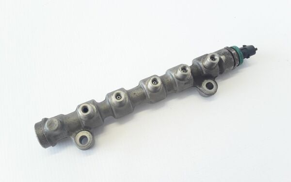 ENJEKTÖR REİL BORUSU RENAULT MASTER 2